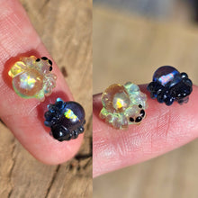 Load image into Gallery viewer, Spider pearl
