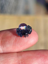 Load image into Gallery viewer, Spider pearl
