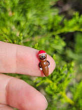 Load image into Gallery viewer, Mr. Hankey pearl
